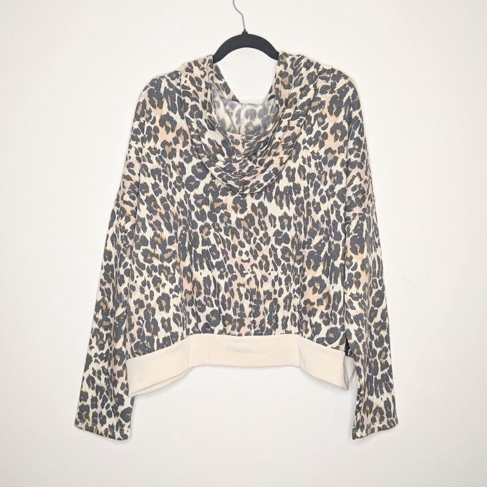 BP. Cropped Leopard Print Pullover Hoodie - Picture 4 of 10